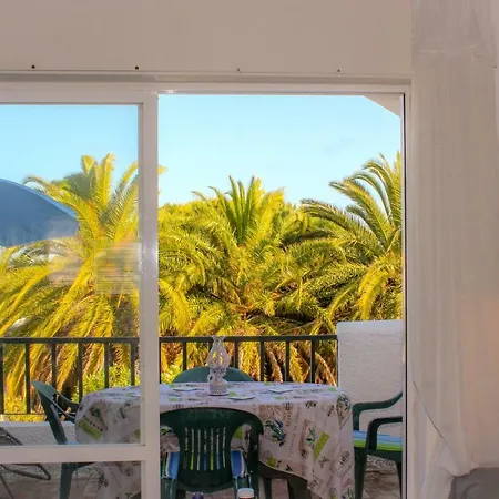 Apartment 38, Gaivota